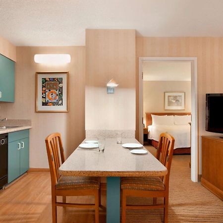 Homewood Suites By Hilton Falls Church Merrifield Bagian luar foto
