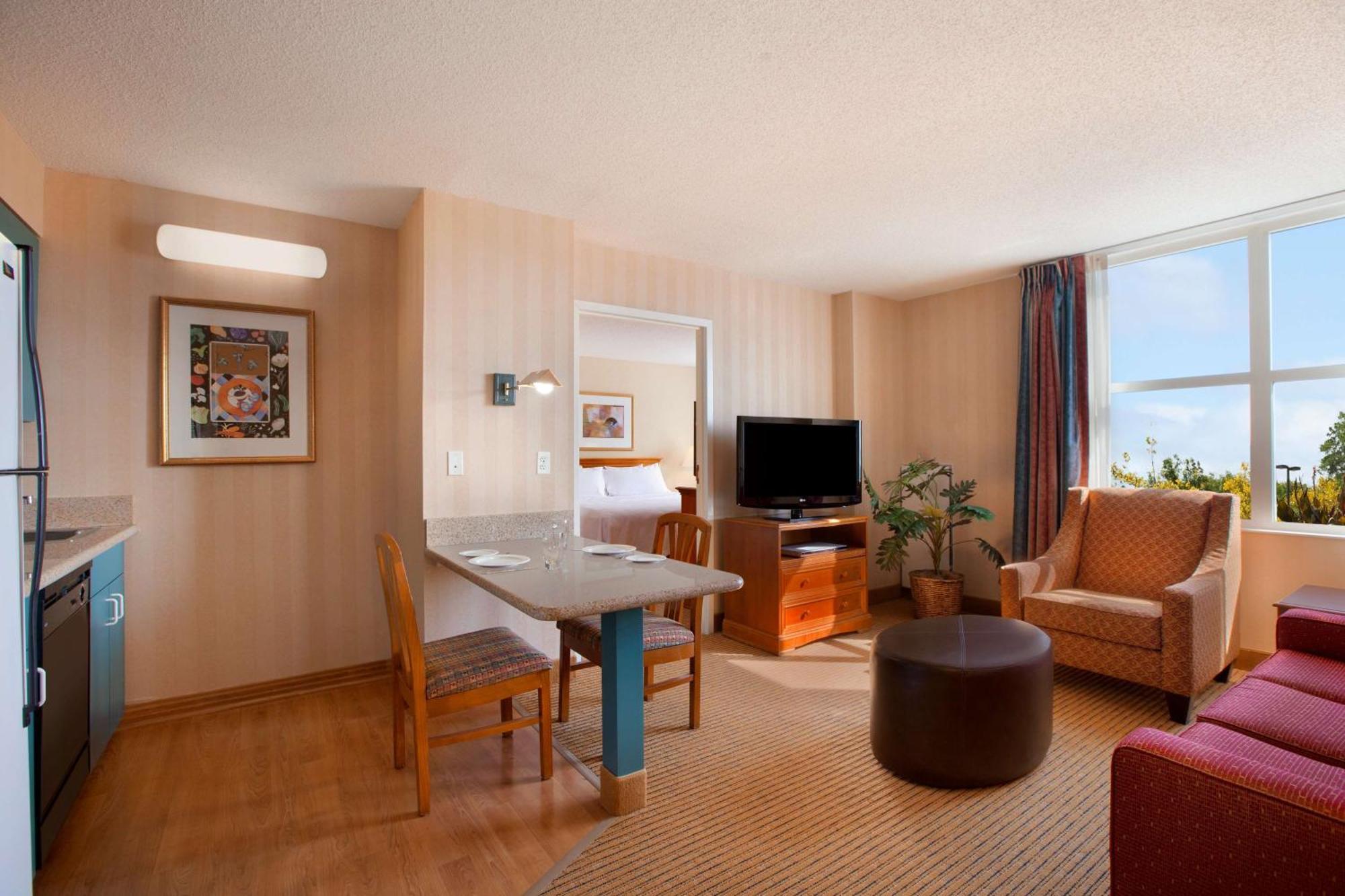 Homewood Suites By Hilton Falls Church Merrifield Bagian luar foto