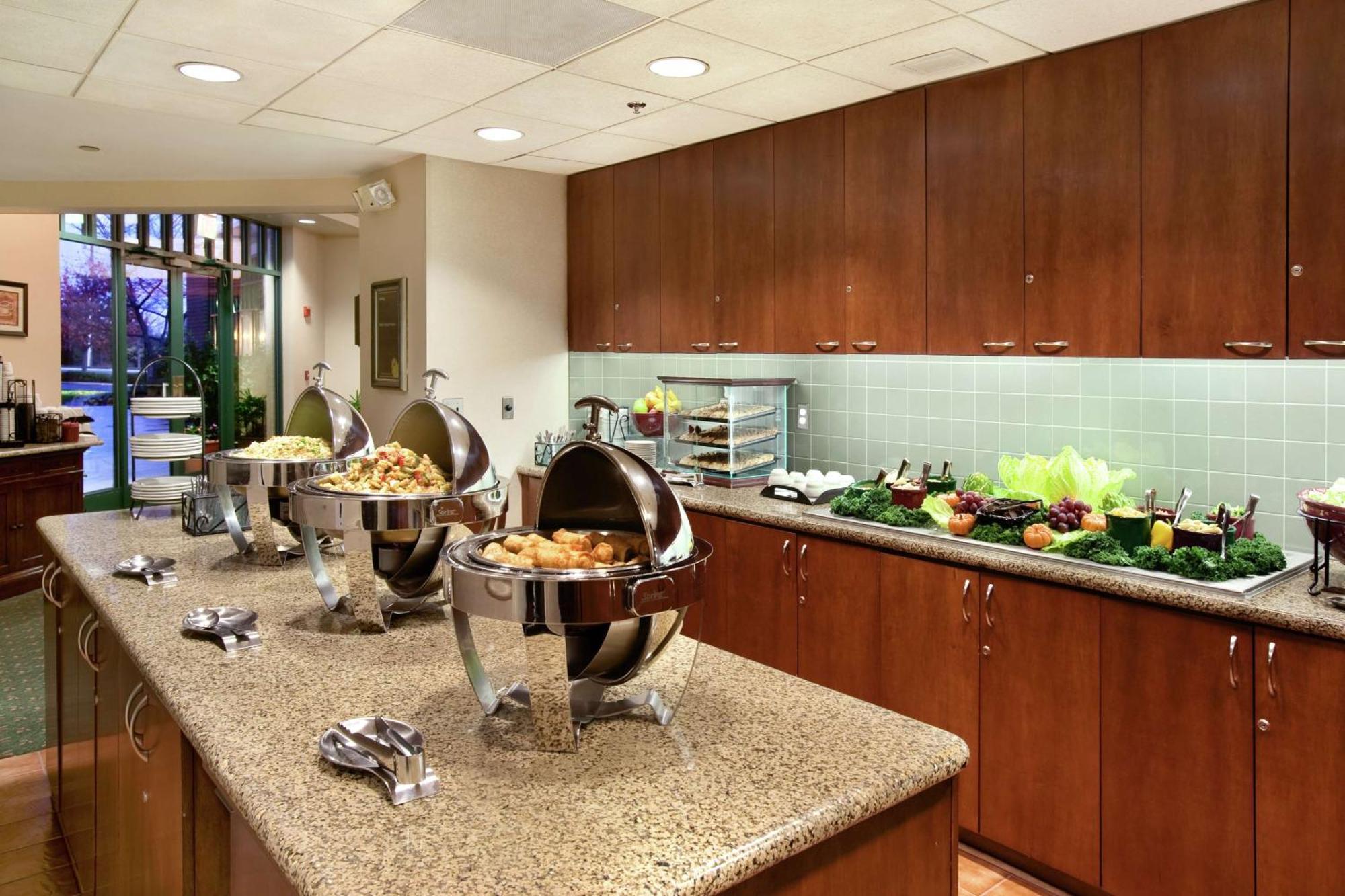 Homewood Suites By Hilton Falls Church Merrifield Bagian luar foto