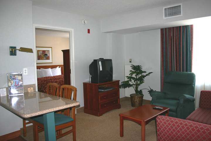 Homewood Suites By Hilton Falls Church Merrifield Bagian luar foto